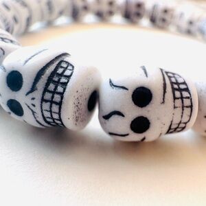 Skull Beaded Stretch Bracelet